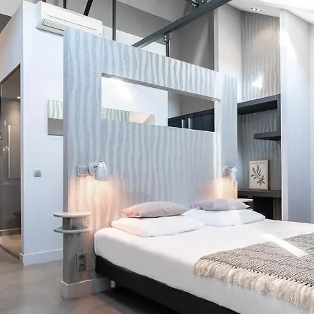 Modern With Fast Wifi And Parking Konukevi 3*