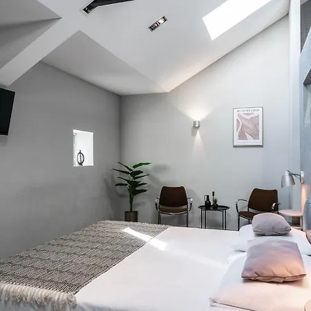 Konukevi Modern With Fast Wifi And Parking