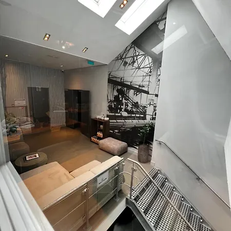 Konukevi Modern With Fast Wifi And Parking 3*